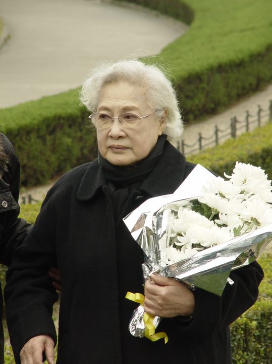 孙菲菲秦怡共同诠释革命女性 推崇其为学习榜样