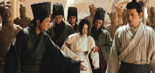 《神话》看点：胡歌揍张世喷血小川发明兵马俑