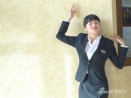 章龄之耍宝搞怪充满喜剧色彩