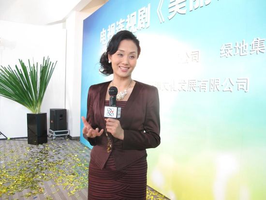李颖在接受采访