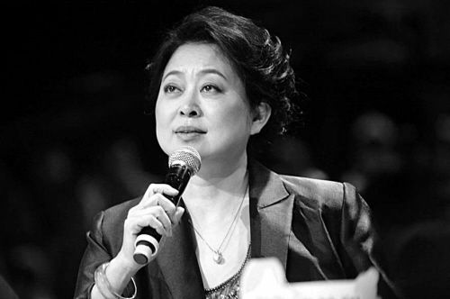 倪萍回应主持人学历之争:不是没上学只会煽情 _影音娱乐_新浪网