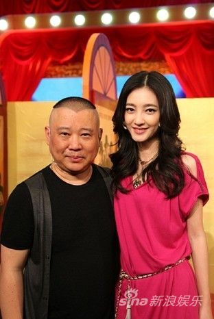 王丽坤做客《今夜有戏》遭遇调戏(图)