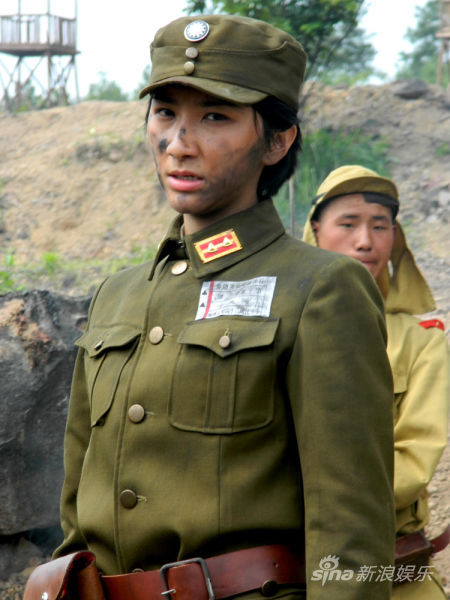 《唱支山歌》洪紫琳演绎神经质女军官