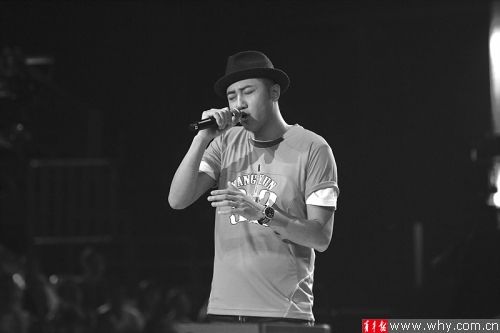 央视向选秀歌手招手 好声音前三甲直通春晚