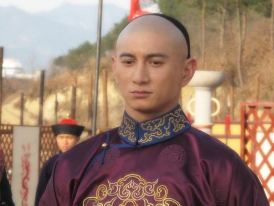 吴奇隆饰演的四阿哥英武帅气
