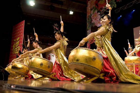 图文:相约中国节--开场舞蹈《盛世华章》