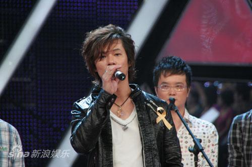 韩真真退赛拷问《记歌词》领唱的价值(组图)