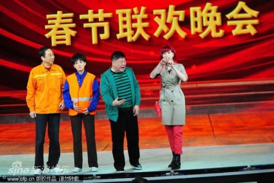 央视春晚赵本山林志玲贺岁 草根力量获青睐(图)图片