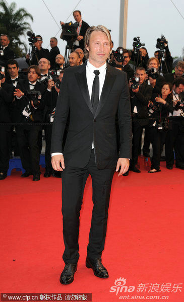 �׿ƶ�ɭ�ź�ɫ��װ