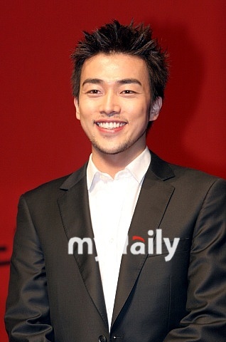 韩国电影演员朴俊锡从今年10月开始在一个游