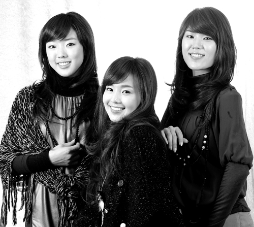 韩国女生组合SeeYa拍摄写真