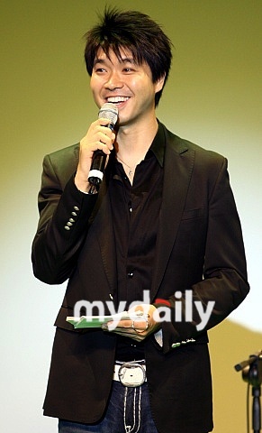 韩国著名主持人朴秀洪将担任韩国英语歌唱比赛