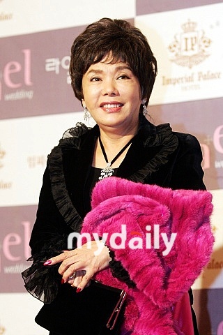 在KBS2TV每日剧《无法阻拦》的会因中韩国女