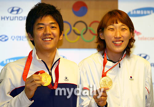 李勇大、李孝珍羽毛球比赛韩国奥运比赛转播收