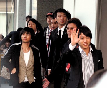 “岚”补偿歌迷3分钟