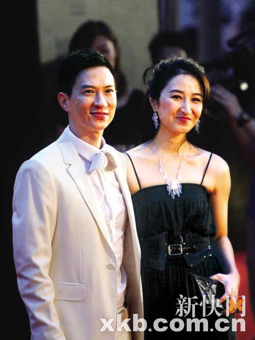 张家辉称“帝”鲍起静封“后”