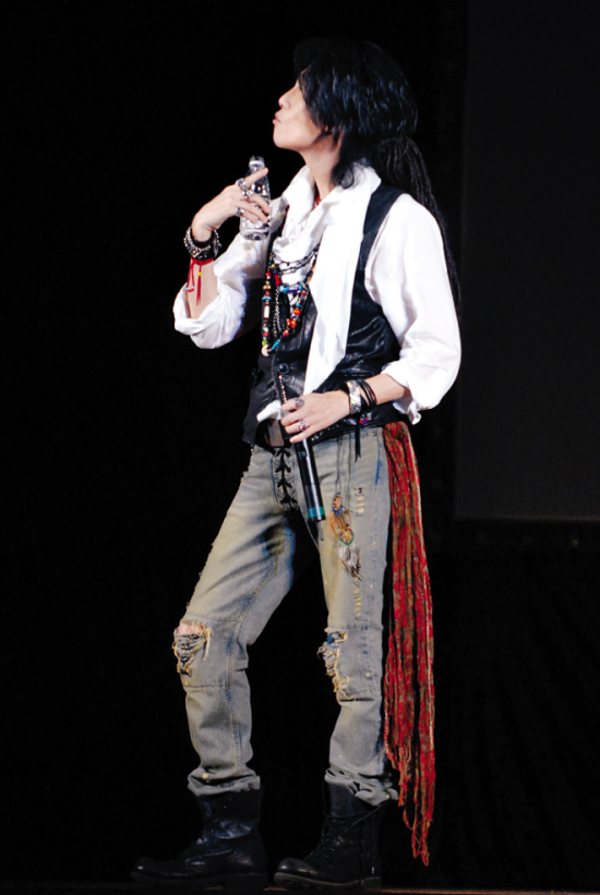 黄子华结婚发江湖毒誓_羊城晚报多媒体数字