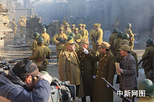 新《地道战》冉庄热拍NG频繁李琦作揖告饶(图)