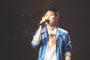张信哲下周抵重庆 邀大家一起唱情歌