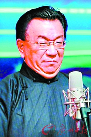 侯耀华炮轰周立波接招“老年人要善待年轻人”