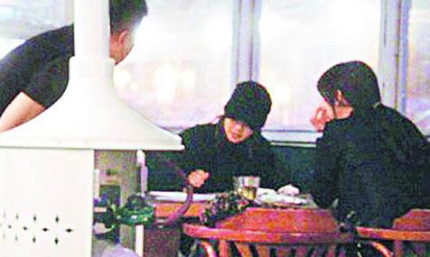 韩星崔智友与金泰希交情甚好半夜相约吃烤肉(图)