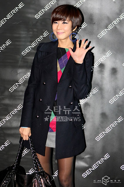 郑善熙夫妇推广化妆品 崔真实河莉秀道贺【图】