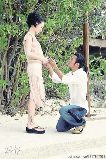 组图：谢霆锋张柏芝成亲4年火辣比基尼婚照曝光