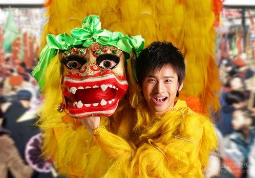 邓安奇“微笑迎奥运”《你是英雄》为健儿加油