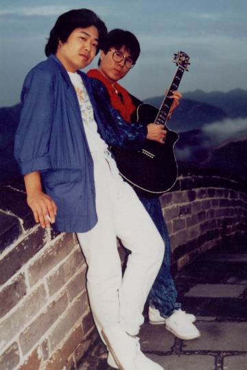 此前,胡寅寅与韩国歌王赵容弼的在北京拍摄的纪录片刚刚播出不久,惊奇图片