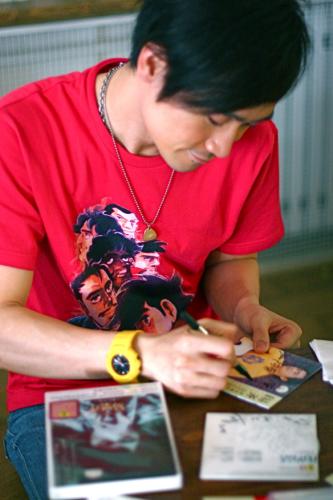 六月初夏易桀齐清爽开唱 音乐旅人当爱的传教士