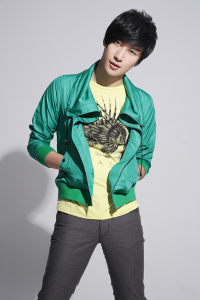 [乔任梁新专辑预热] 从香港和记广告歌到微软亚