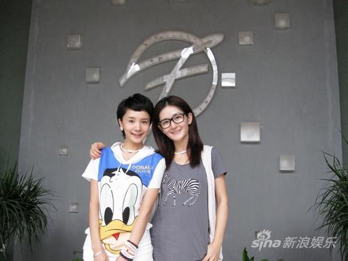 才女刘钇彤创作谢娜新单曲《地球欢迎你》(图