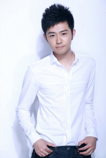 DJ郭涛成都走T台 赞陶虹是大气好前辈