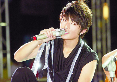 快男12强晋级赛明晚直播风格渐显四大派系(图)