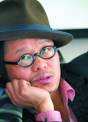 　　左小祖咒：(设计对白)我都不知道为何就莫名其妙地有了“刚刚”这么个妹夫，啥时候我俩合唱首《当我离开你的时候》吧。