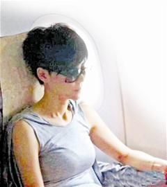 王菲到武汉先玩躲猫猫 航班晚点空姐争发微博