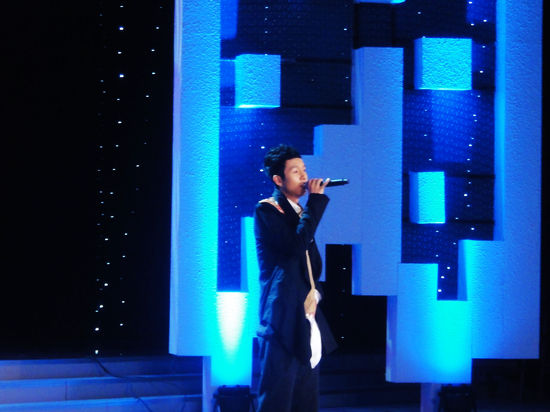 旦曲阿帝受邀献唱玉树地震2周年大型公益演唱