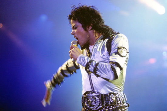 迈克尔杰克逊88年伦敦个唱片段首曝光