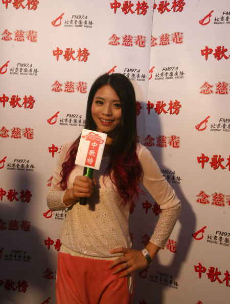 中歌榜成都欢唱 许嵩黄英杨洋拼人气(图)_总览