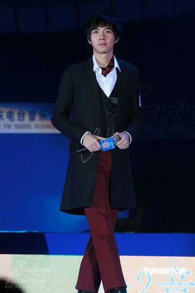 9+2音乐榜新人联欢 twins获奖阿娇缺席【图】