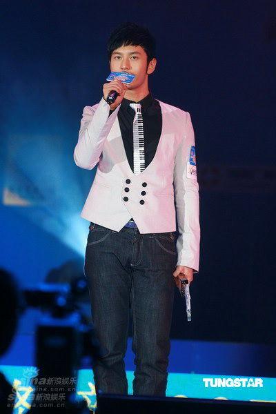 9+2音乐榜新人联欢 twins获奖阿娇缺席【图】