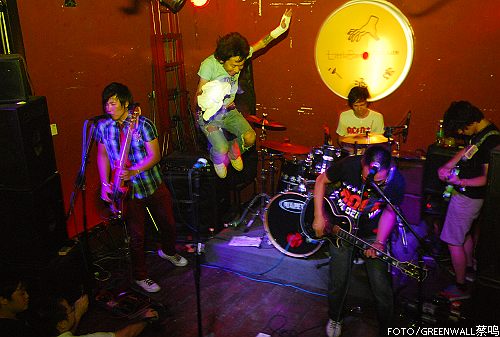 瘦人乐队时隔六年首次登陆成都(组图)_影音娱乐_新浪网
