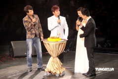 谭咏麟惊喜庆生 twins澳门合体感慨良多【图】