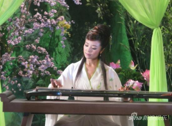 组图:李丹阳古装扮相 优雅娴静宛如仙子