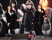 ͼŮEXIDShowcase4minute