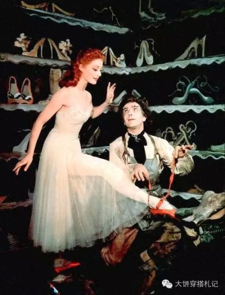 ޡ (The Red Shoes)