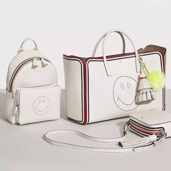 安雅·希德玛芝 (anya hindmarch) 是近几年迅速崛起的设计师品牌