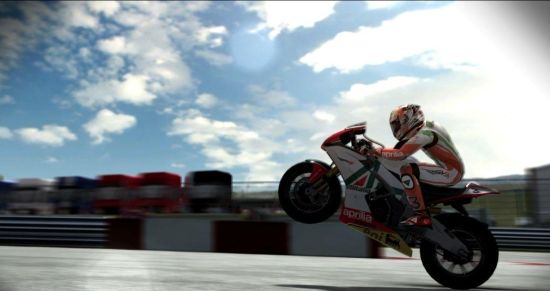 大众软件:世界超级摩托车锦标赛2011_单机游戏