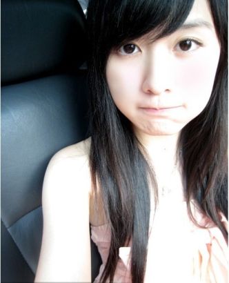 美貌小女子们自爆靓照 求LOL导师调教