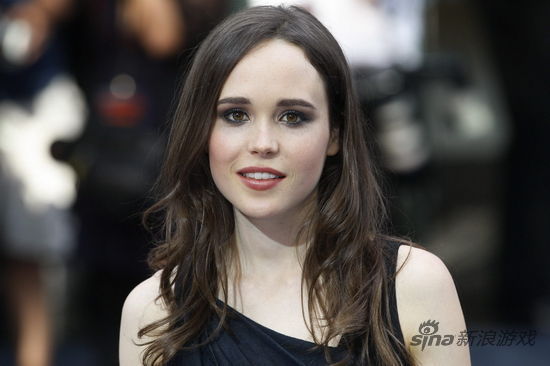 ŮEllen Page